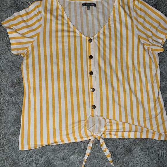 Striped Yellow and White Button-Up Top - Picture 1 of 3